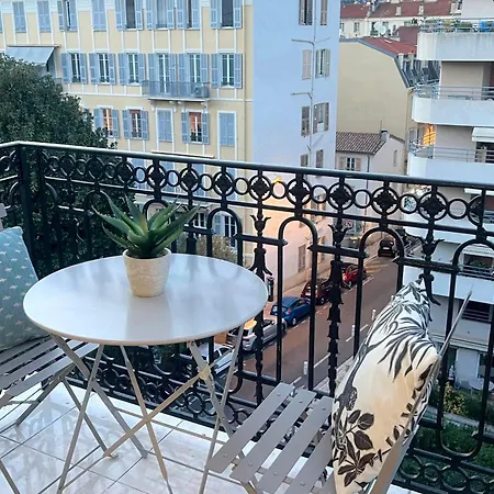 Studio Moderne Pour 3 Pers Hyper Centre Proche Jean Medecin Nizza